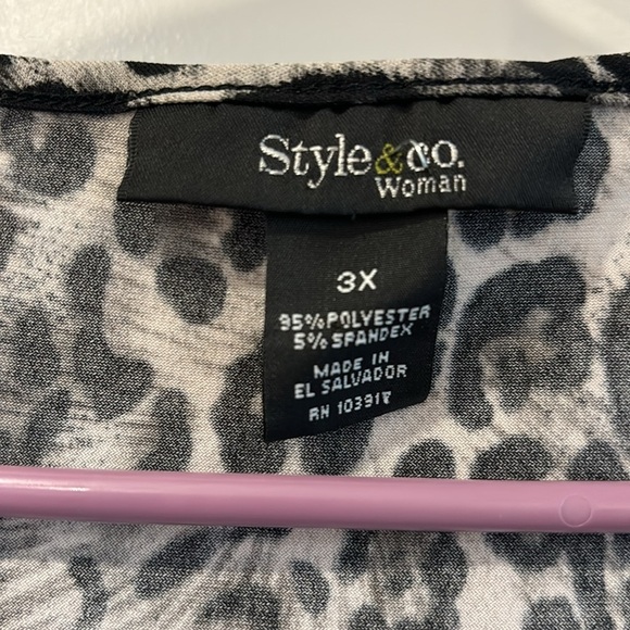 Women’s Style & Co. animal print short sleeve blouse Size 3X - Picture 3 of 10